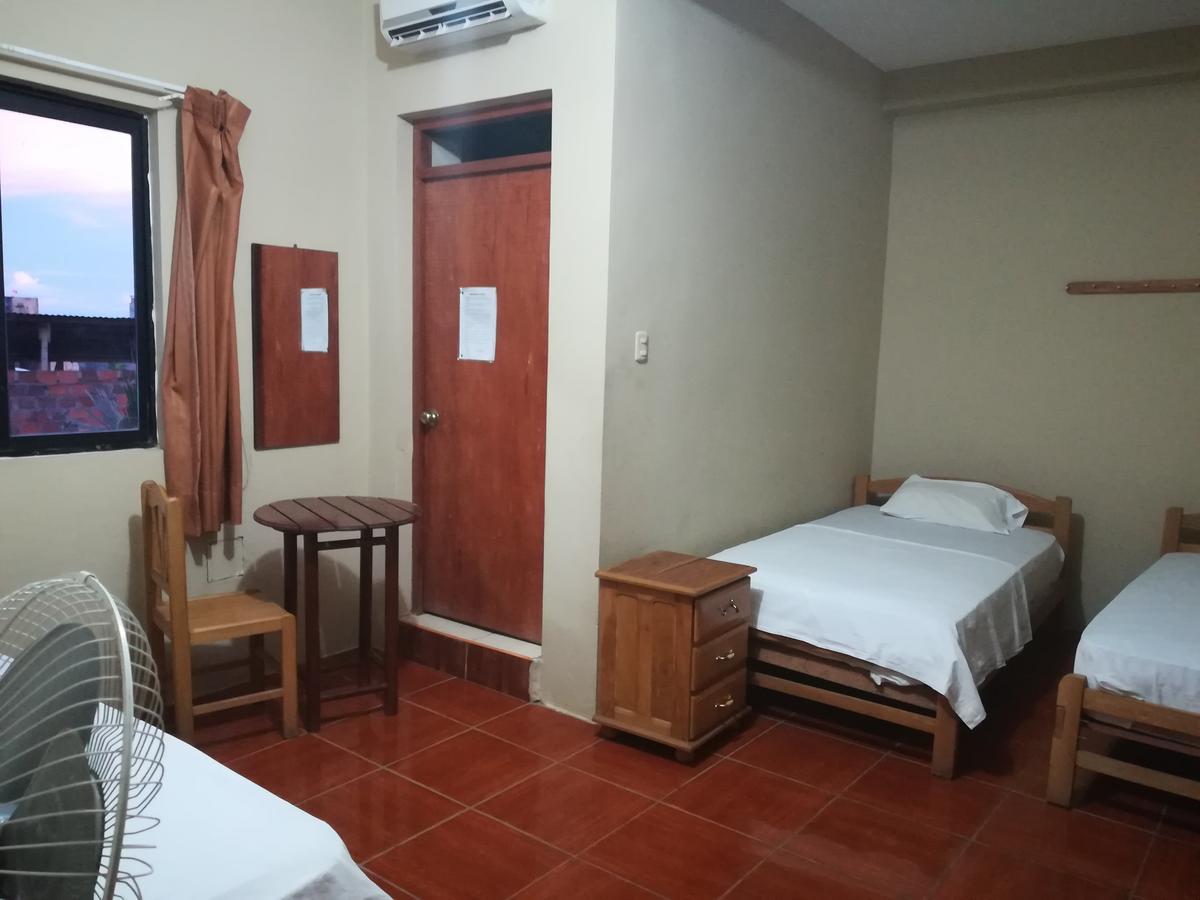 Hospedaje El Emperador Hotel ปูคาลปา ภายนอก รูปภาพ