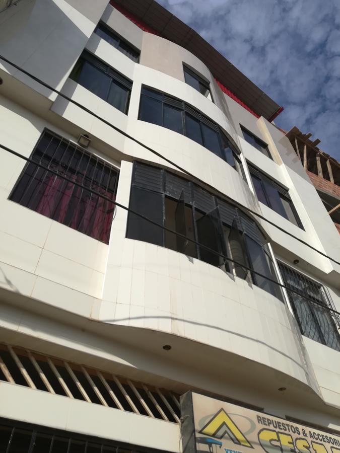 Hospedaje El Emperador Hotel ปูคาลปา ภายนอก รูปภาพ