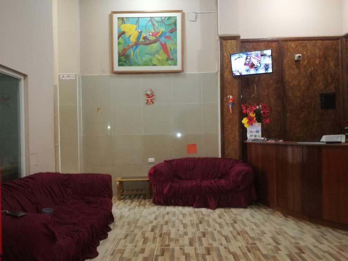 Hospedaje El Emperador Hotel ปูคาลปา ภายนอก รูปภาพ